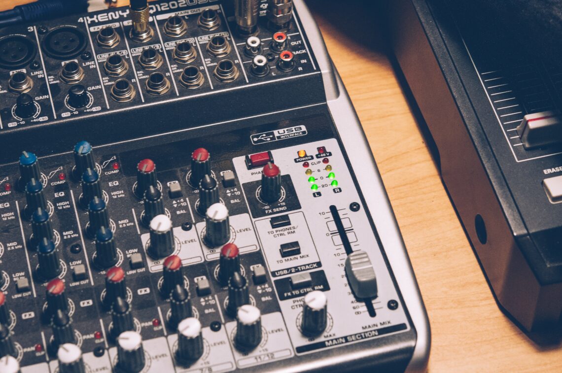 How To Connect Mixer To Audio Interface | Basic 5 Step Guide