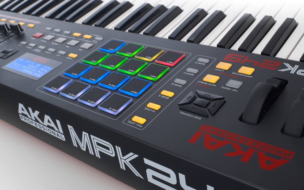 Akai MPK249 Vs Novation Launchkey 49 | Full Comparison